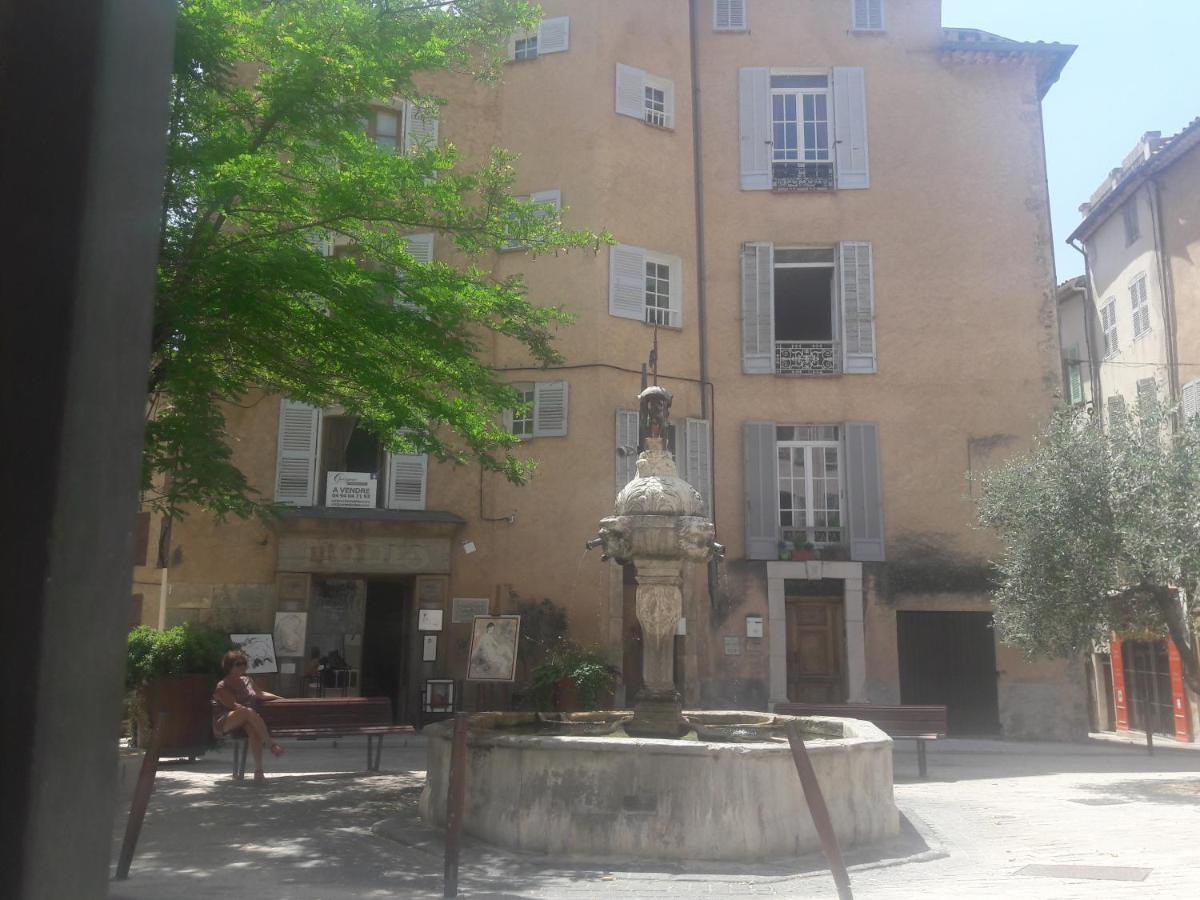 Apartment In The Heart Of كوتيغانس المظهر الخارجي الصورة